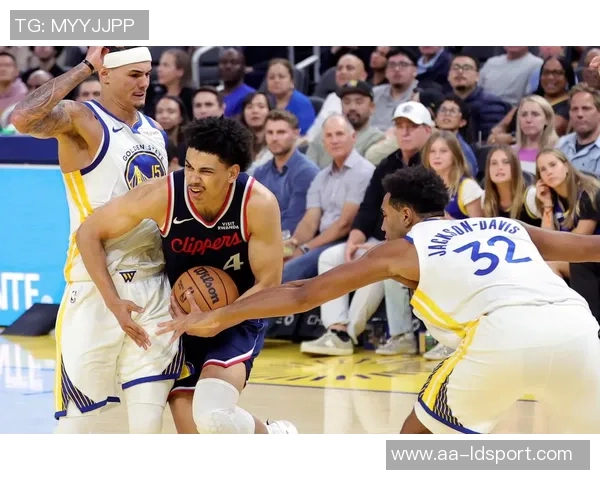 周一竞彩篮球分析：勇士外线火力全开快船双核组合成胜负关键